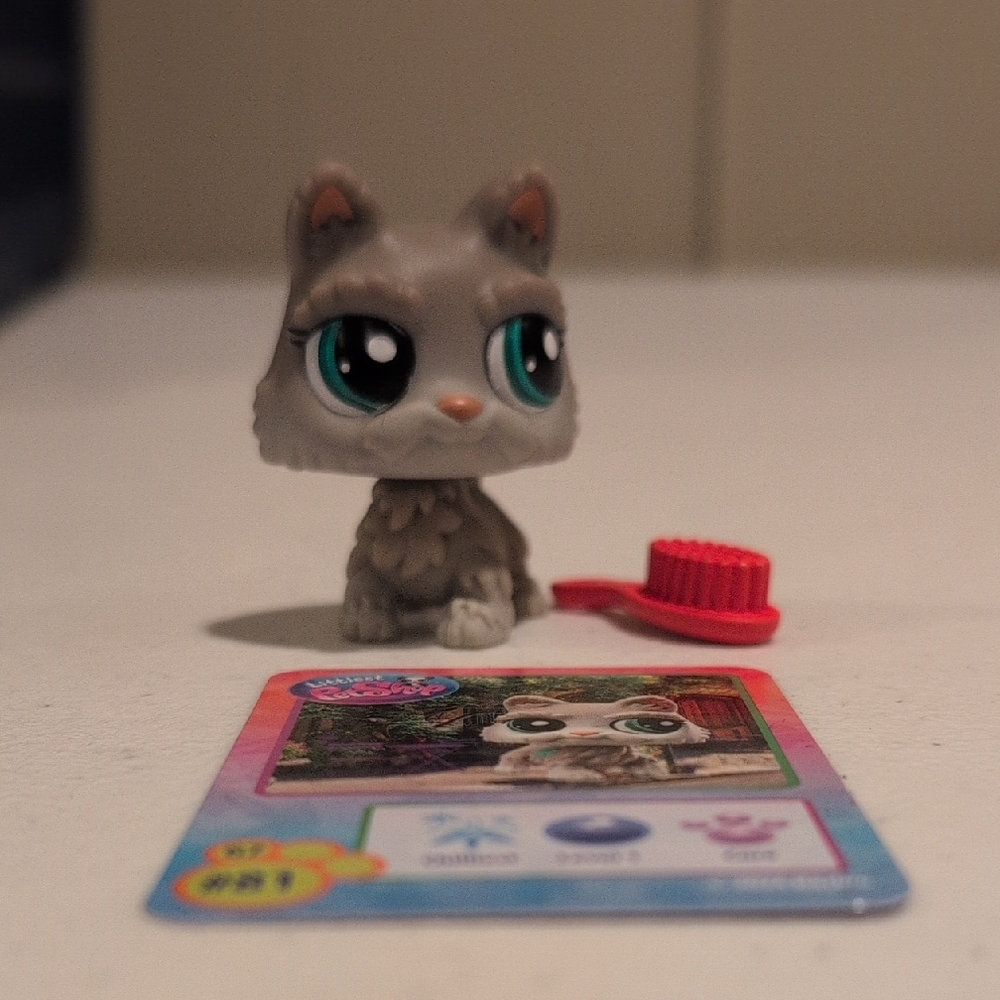Hasbro Littlest Pet Shop Gray Dog With Card